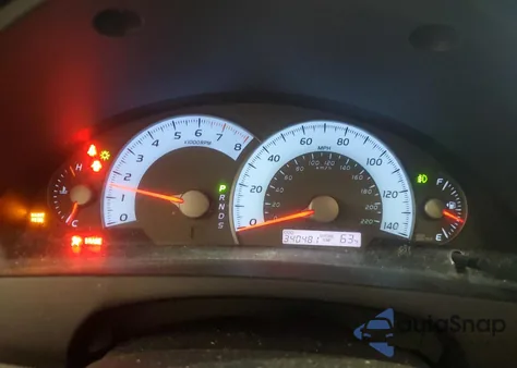 2011 Toyota Camry Base z USA, uszkodzony, nr VIN 4T1BF3EK7BU231522